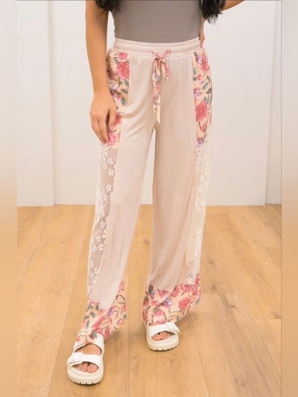 Pol Women's Cream Floral-Trim Wide Leg Pants